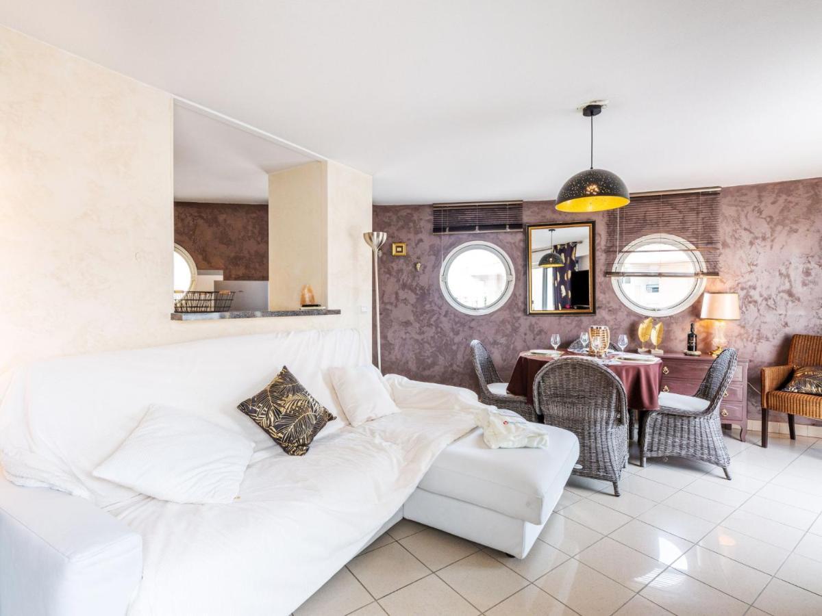 Le Nadir By Interhome Fréjus