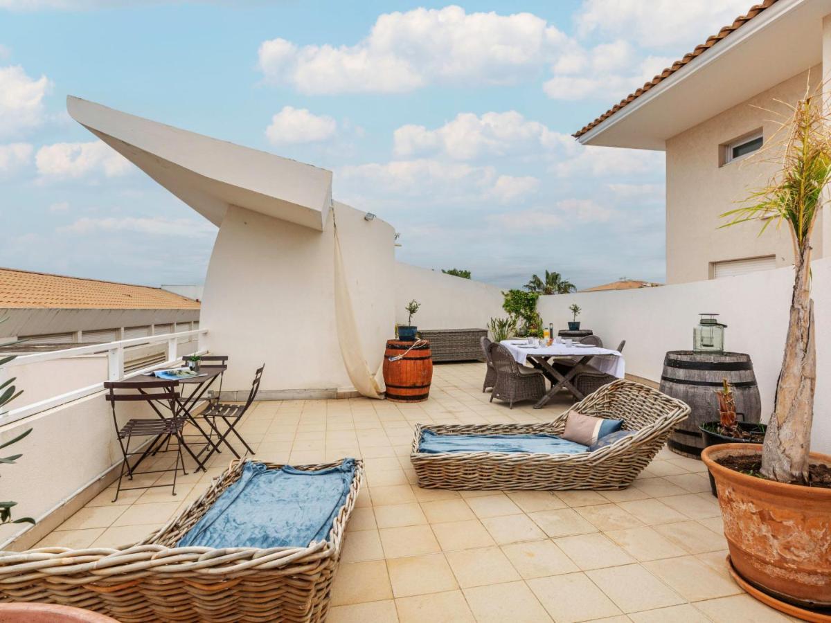 Le Nadir By Interhome Fréjus